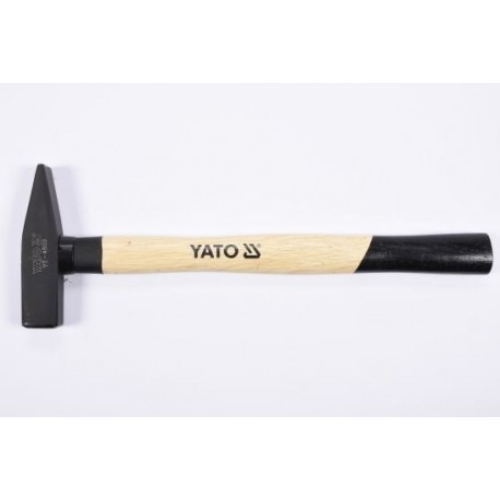 Lakatos kalapács 300g YT4503